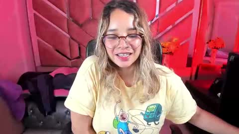 Snapshot of olivia_fox69 chatting on September 21, 2025, 2:35 am OLIVIA online show from September 21, 2025, 2:35 am