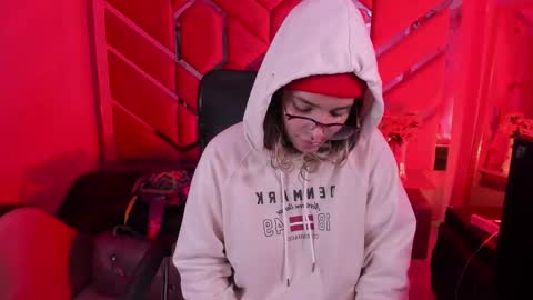  OLIVIA  online show from February 16, 2026, 3:02 am