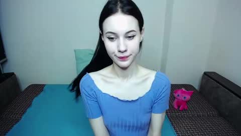 olivia_graceee online show from April 8, 2026, 8:36 am