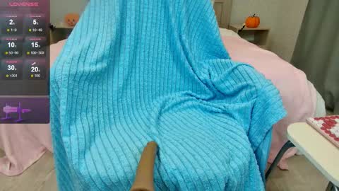 Olivia Hi guys Follow me  online show from November 4, 2025, 6:12 am