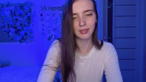 olivia_lily online show from March 20, 2026, 8:35 pm