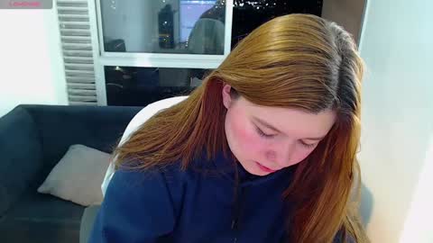 Snapshot of olivia_martine chatting on December 11, 2024, 5:32 am olivia_martine online show from December 11, 2024, 5:32 am