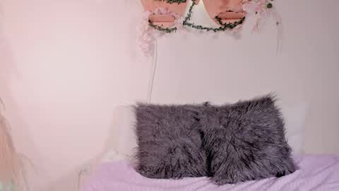 Olivia  happyness  online show from December 12, 2024, 9:26 pm