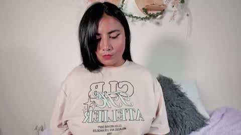 Olivia  happyness  online show from December 17, 2024, 9:49 pm