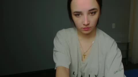 Snapshot of olivia_oliv chatting on December 12, 2024, 11:03 pm Olivia online show from December 12, 2024, 11:03 pm