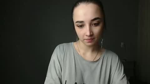 Snapshot of olivia_oliv chatting on December 25, 2024, 8:28 pm Olivia online show from December 25, 2024, 8:28 pm