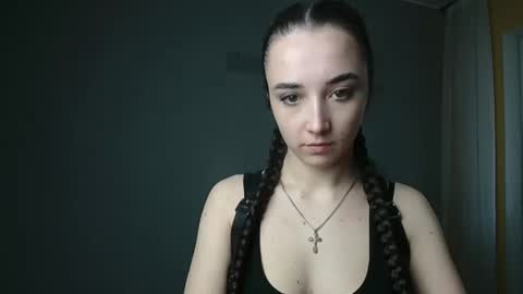 Snapshot of olivia_oliv chatting on January 15, 2025, 12:58 pm Olivia online show from January 15, 2025, 12:58 pm