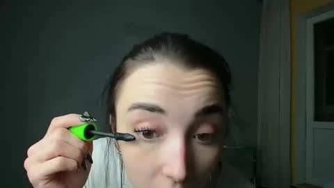 Snapshot of olivia_oliv chatting on January 27, 2025, 5:04 pm Olivia online show from January 27, 2025, 5:04 pm