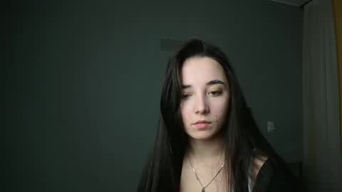 Snapshot of olivia_oliv chatting on February 5, 2025, 11:50 pm Olivia online show from February 5, 2025, 11:50 pm