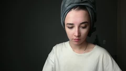 Snapshot of olivia_oliv chatting on February 10, 2025, 8:10 pm Olivia online show from February 10, 2025, 8:10 pm