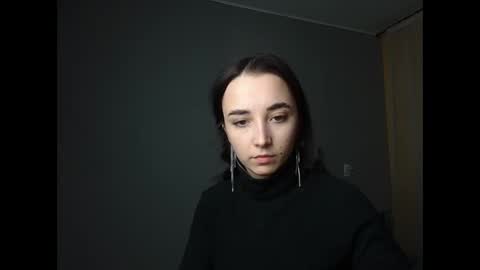 Snapshot of olivia_oliv chatting on February 17, 2025, 11:42 pm Olivia online show from February 17, 2025, 11:42 pm