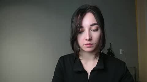 Snapshot of olivia_oliv chatting on February 19, 2025, 4:55 pm Olivia online show from February 19, 2025, 4:55 pm