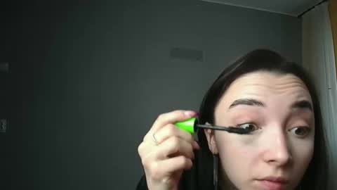 Snapshot of olivia_oliv chatting on February 28, 2025, 7:26 am Olivia online show from February 28, 2025, 7:26 am