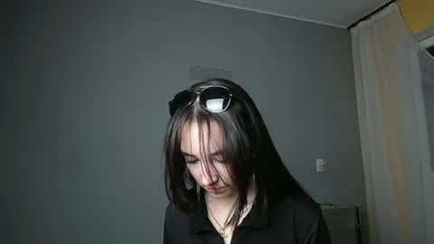 Snapshot of olivia_oliv chatting on March 6, 2025, 6:37 pm Olivia online show from March 6, 2025, 6:37 pm
