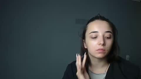 Snapshot of olivia_oliv chatting on October 7, 2025, 11:18 am Olivia online show from October 7, 2025, 11:18 am