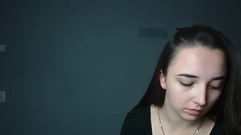 Snapshot of olivia_oliv chatting on October 24, 2025, 5:31 pm Olivia online show from October 24, 2025, 5:31 pm