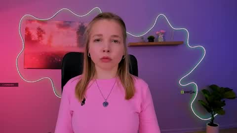 Snapshot of olivia_rage chatting on April 19, 2026, 7:40 am Sweet Olivia online show from April 19, 2026, 7:40 am