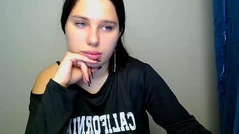 Olivia online show from October 10, 2025, 4:22 am