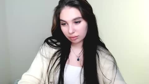 Snapshot of olivia_red_ chatting on March 4, 2026, 9:43 pm Olivia online show from March 4, 2026, 9:43 pm