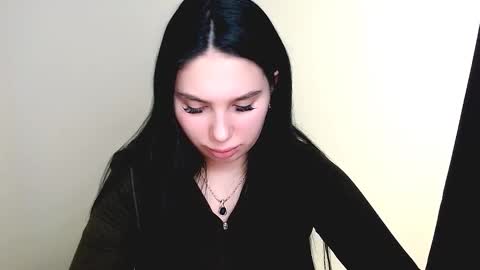 Snapshot of olivia_red_ chatting on March 18, 2026, 9:18 pm Olivia online show from March 18, 2026, 9:18 pm