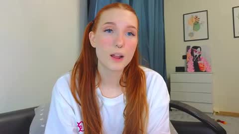 Snapshot of olivia_rid chatting on March 8, 2025, 10:45 pm OLIVIA online show from March 8, 2025, 10:45 pm