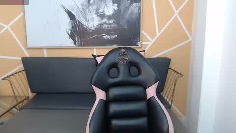 Olivia online show from February 5, 2026, 8:13 pm