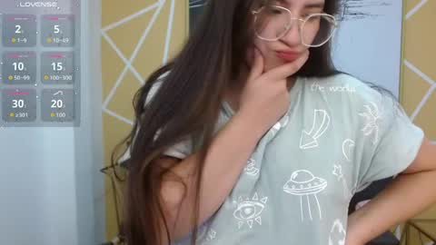 Snapshot of olivia_russo chatting on April 5, 2026, 1:08 pm Olivia online show from April 5, 2026, 1:08 pm