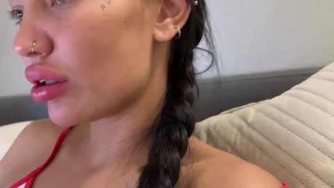 Snapshot of olivia_swag chatting on October 17, 2025, 2:30 pm olivia_swag online show from October 17, 2025, 2:30 pm