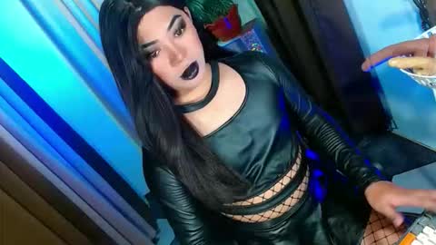 Snapshot of olivia_the_temptress27 chatting on September 19, 2025, 9:11 am Miss OLIVIA online show from September 19, 2025, 9:11 am
