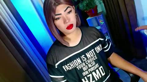 Snapshot of olivia_the_temptress27 chatting on September 23, 2025, 10:18 am Miss OLIVIA online show from September 23, 2025, 10:18 am