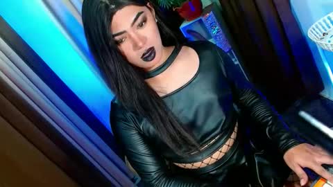 Snapshot of olivia_the_temptress27 chatting on September 24, 2025, 6:33 pm Miss OLIVIA online show from September 24, 2025, 6:33 pm