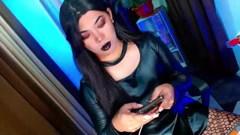 Snapshot of olivia_the_temptress27 chatting on September 27, 2025, 6:02 pm Miss OLIVIA online show from September 27, 2025, 6:02 pm