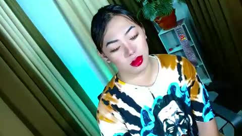 Snapshot of olivia_the_temptress27 chatting on October 4, 2025, 3:37 am Miss OLIVIA online show from October 4, 2025, 3:37 am