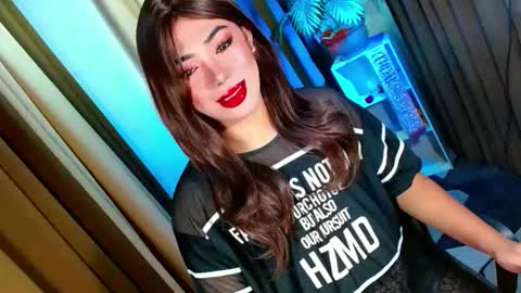 Snapshot of olivia_the_temptress27 chatting on October 16, 2025, 7:09 am Miss OLIVIA online show from October 16, 2025, 7:09 am