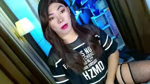 Miss OLIVIA online show from November 6, 2025, 8:59 am