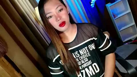 Miss OLIVIA online show from November 24, 2025, 10:04 am