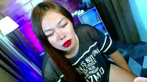 Miss OLIVIA online show from May 7, 2026, 5:24 am
