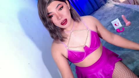 Miss OLIVIA online show from June 21, 2026, 1:41 am