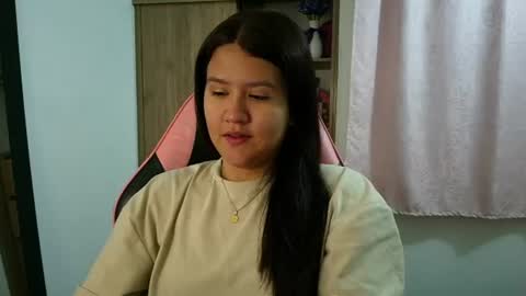 Snapshot of olivia_watson_ chatting on August 3, 2026, 12:10 pm Olivia online show from August 3, 2026, 12:10 pm