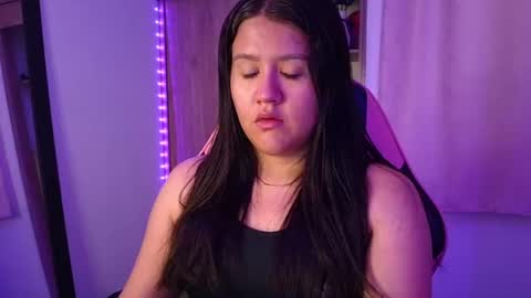 Snapshot of olivia_watson_ chatting on August 9, 2026, 12:32 pm Olivia online show from August 9, 2026, 12:32 pm