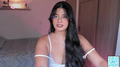 Snapshot of olivia_wiston chatting on October 2, 2025, 9:55 pm Olivia   40 off online show from October 2, 2025, 9:55 pm