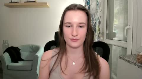 Oliwiaa2004 online show from January 7, 2025, 9:14 pm