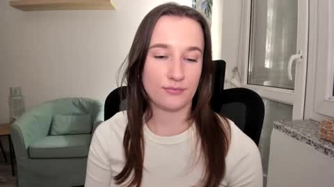 Oliwiaa2004 online show from February 13, 2025, 12:24 am