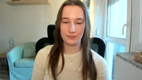 Oliwiaa2004 online show from March 5, 2025, 1:06 pm