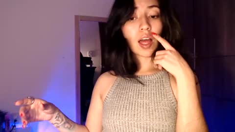 oliviaaa__ online show from December 18, 2024, 3:58 am
