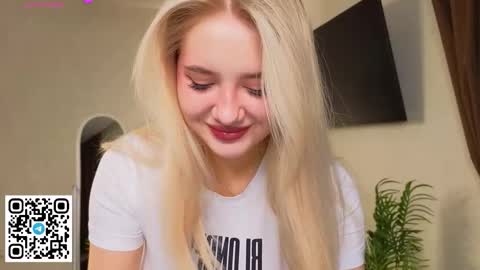 Snapshot of oliviabr0wn chatting on March 25, 2026, 2:28 am Olivia online show from March 25, 2026, 2:28 am