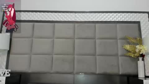 Olivia Burning online show from October 15, 2025, 7:36 pm