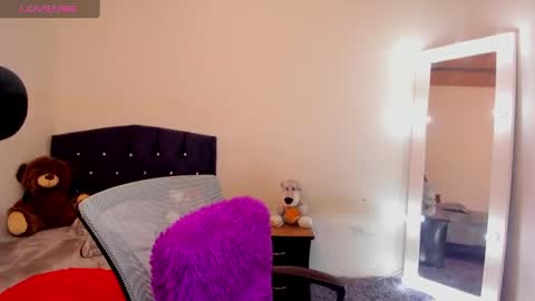 Olivia -  Milky big boobs online show from January 22, 2025, 4:02 pm