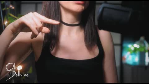 Snapshot of oliviadellvine chatting on February 13, 2025, 1:40 am Olivia online show from February 13, 2025, 1:40 am