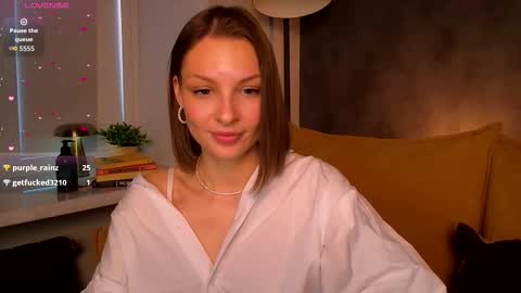 Snapshot of oliviaduvall chatting on October 16, 2025, 5:30 am Miss Olivia Duvall online show from October 16, 2025, 5:30 am